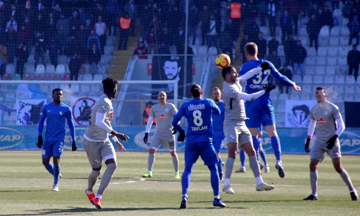 Erzurumspor-Rizespor'a 1-0 mağlup oldu 11