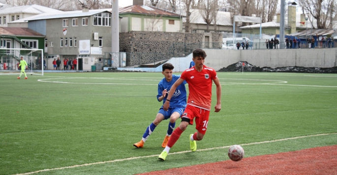 3 Temmuz Stadı’nda yenileme çalışmaları başladı