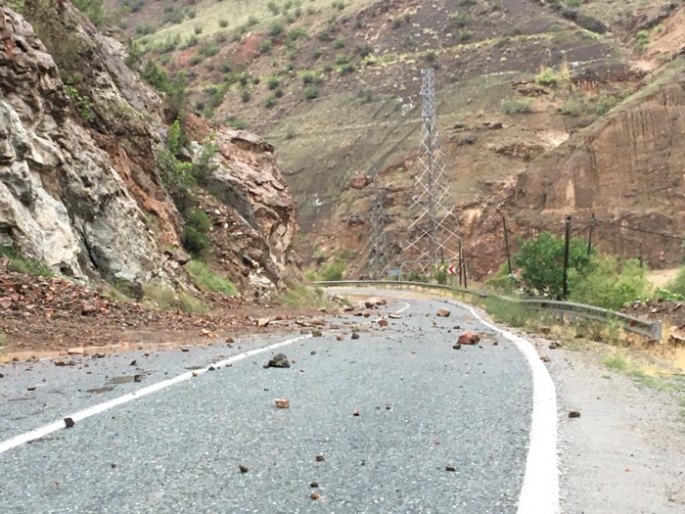 Artvin-Erzurum karayolu trafiğe açıldı