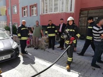 Asansör boşluğundaki çöp yangını faciaya neden oluyordu