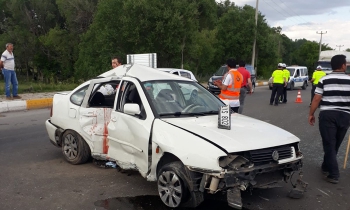 Aşkale'de trafik kazası: 5 yaralı!