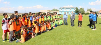 Aziziye Belediyesi ‘Yaz Futbol Okulu’ başladı