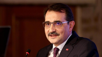 Bakan Dönmez: 'Önümüzdeki dönem doğalgaz ve elektriğe zam yok'