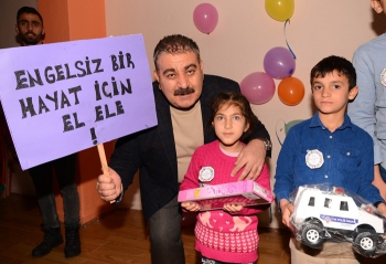 Başkan Sunar’dan özel öğrencilere özel ilgi