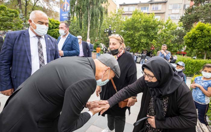 Başkan Tunç Soyer'e Ezurum'da yoğun ilgi... 