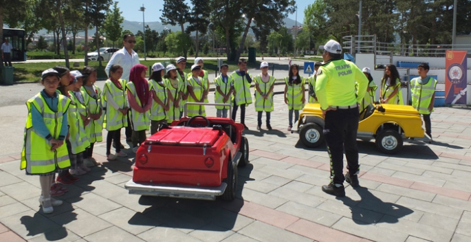 Büyükşehir’den 5 adımda güvenli trafik eğitimi