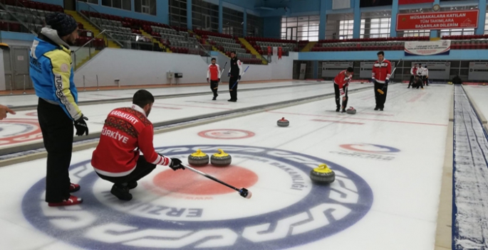 Curling Milli Takımı Erzurum’da kampa girdi