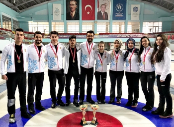 Curlingde şampiyonluk yine Atatürk Üniversitesi'nin 