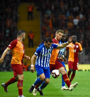 Dadaşlar İstanbul'u salladı ama yıkamadı: 1-0