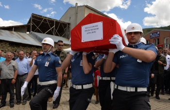 Denizde boğulan polis  Erzurum’da toprağa verildi