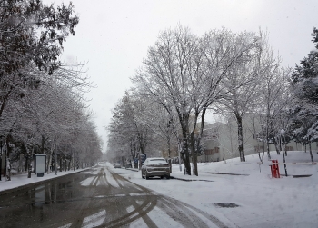 Erzurum beyaza büründü... Mart kapıdan baktırıyor!