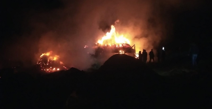 Erzurum’da alevler geceyi aydınlattı...