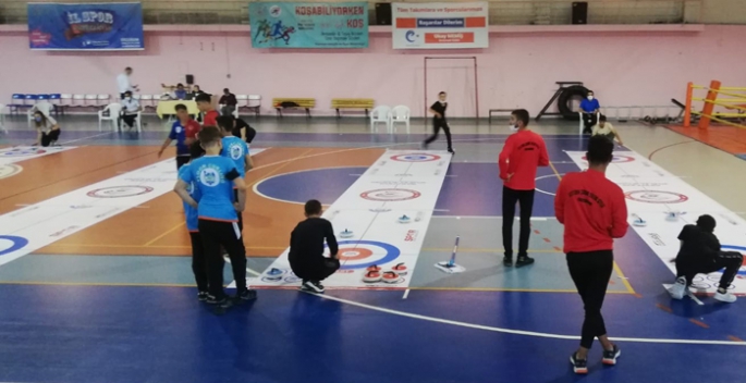 Erzurum'da Floor Curling müsabakaları başladı