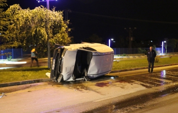  Erzurum’da kamyonet takla attı: 4 yaralı 
