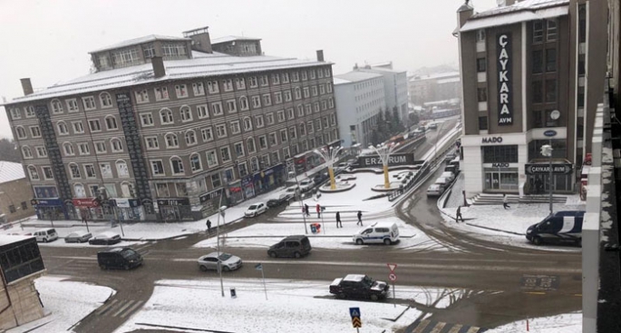 Erzurum’da kar yağışı 