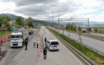 Erzurum’da kısıtlamaya uymayan 23 kişiye 16 bin 639 lira ceza