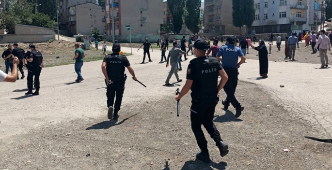 Erzurum'da meydan muharebesi gibi kavga