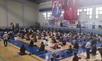Erzurum'da spor salonları, cuma namazı için ibadete açıldı