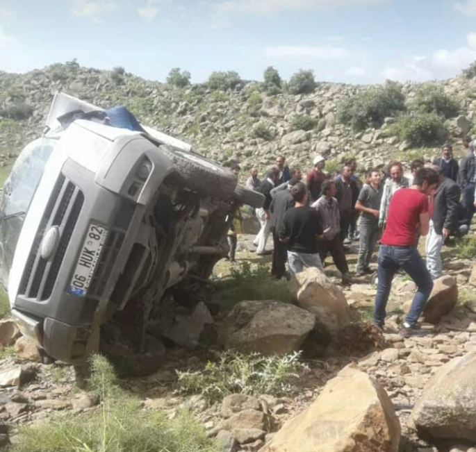 Erzurum’da trafik kazası: 17 yaralı