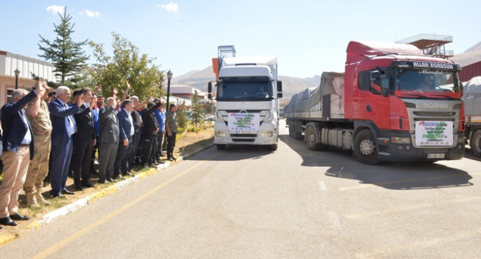 Erzurum’dan Pakistan’a 4 TIR yardım