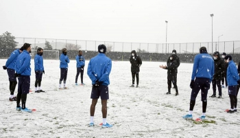 Erzurumspor antrenmanlara başladı