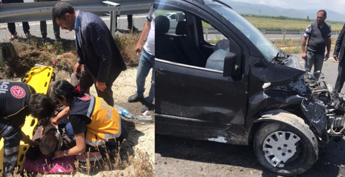 Horasan-Pasinler karayolunda trafik kazası: 2 yaralı