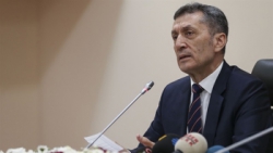 MEB Bakanı Selçuk'tan ezber bozan uygulama