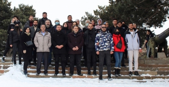 Öğrenciler Erzurum’un tarihi mekânlarını gezdi