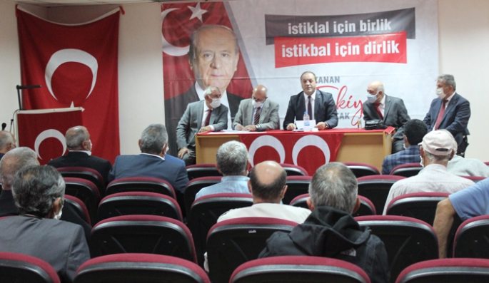 MHP kongrelerine üç ilçe ile devam etti