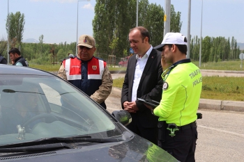 Narman Kaymakamı Serin'den emniyet kemeri uyarısı