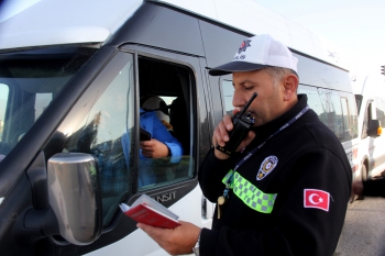 Erzurum'da öğrenci servislerine aralıksız denetim!