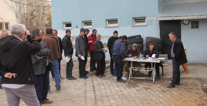 Oltu’da 15 bin fidan dağıtımı yapıldı