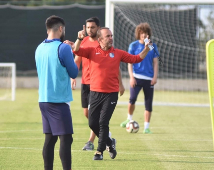 Özdilek: Son maçımızı kazanarak Süper Lig'e çıkmak istiyoruz!