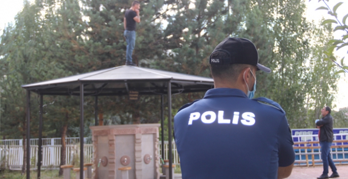 Polise bir an olsun huzur vermiyor...