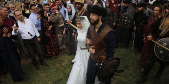 Recep Akdağ'ın oğlu  'Kayı düğünü' ile evlendi!