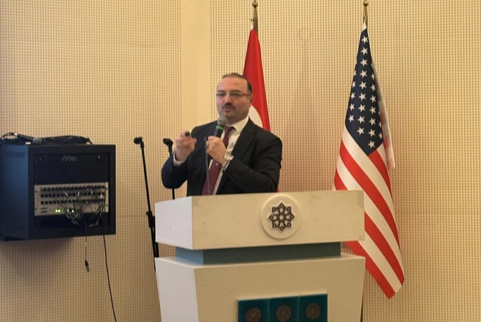 Rektör Hacımüftüoğlu, ABD'de genç akademisyenlerle buluştu