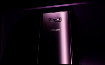 Samsung bombayı patlattı: İşte karşınızda Galaxy Note 9