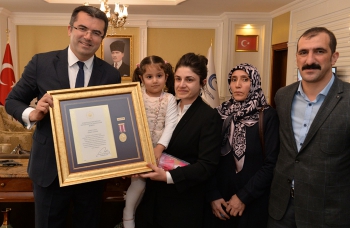 Şehit yakınlarına Devlet Övünç Madalyası verildi