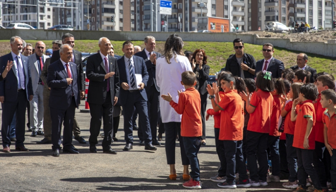 Süheyla-Sıtkı Alp Fen ve Anadolu Lisesi eğitime başladı