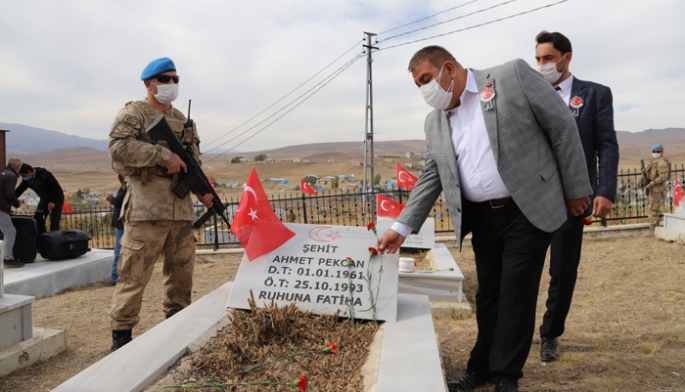 Sunar: Şehitlerimizi unutmayacak, unutturmayacağız