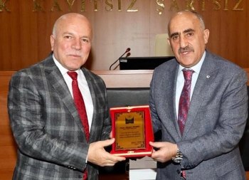 Tanfer, yeniden Erzurum Kent Konseyi Başkanı seçildi