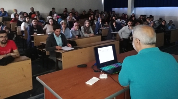 Tıp Profesörü Kadıoğlu'ndan  tarih dersi 