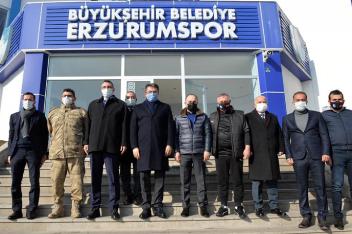 Vali Memiş'den Erzurumspor'a destek  ziyareti!