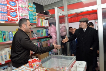 Vali Memiş, ilçe  turlarına Karayazı'dan başladı