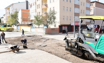 Yakutiye Belediyesi asfalt takvimini tamamlıyor 