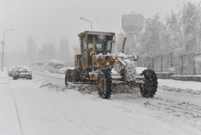Yakutiye Belediyesi'nde kesintisiz kar mesaisi 