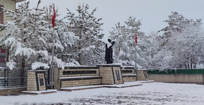 'Yazın yağan kar başıma' türküsü gerçek oldu