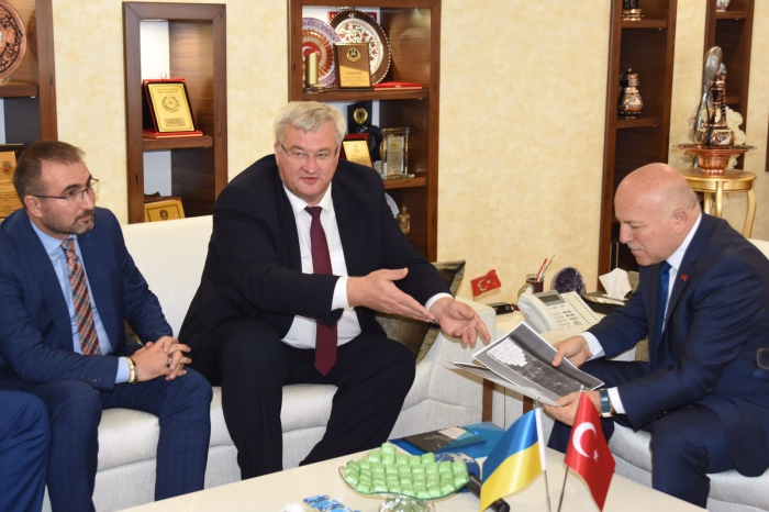Ukrayna’nın Ankara Büyükelçisi Sybıha Doğu turunda 2