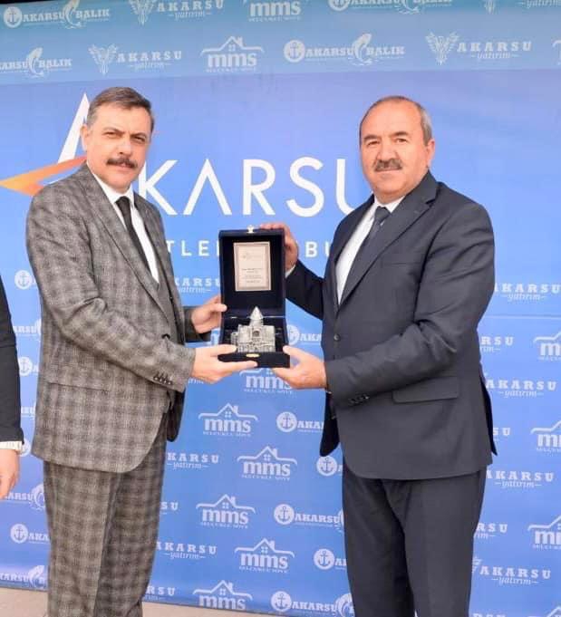 VALİ ÇİFTÇİ 'DEN AKARSU AİLESİNE YATIRIM TEŞEKKÜRÜ